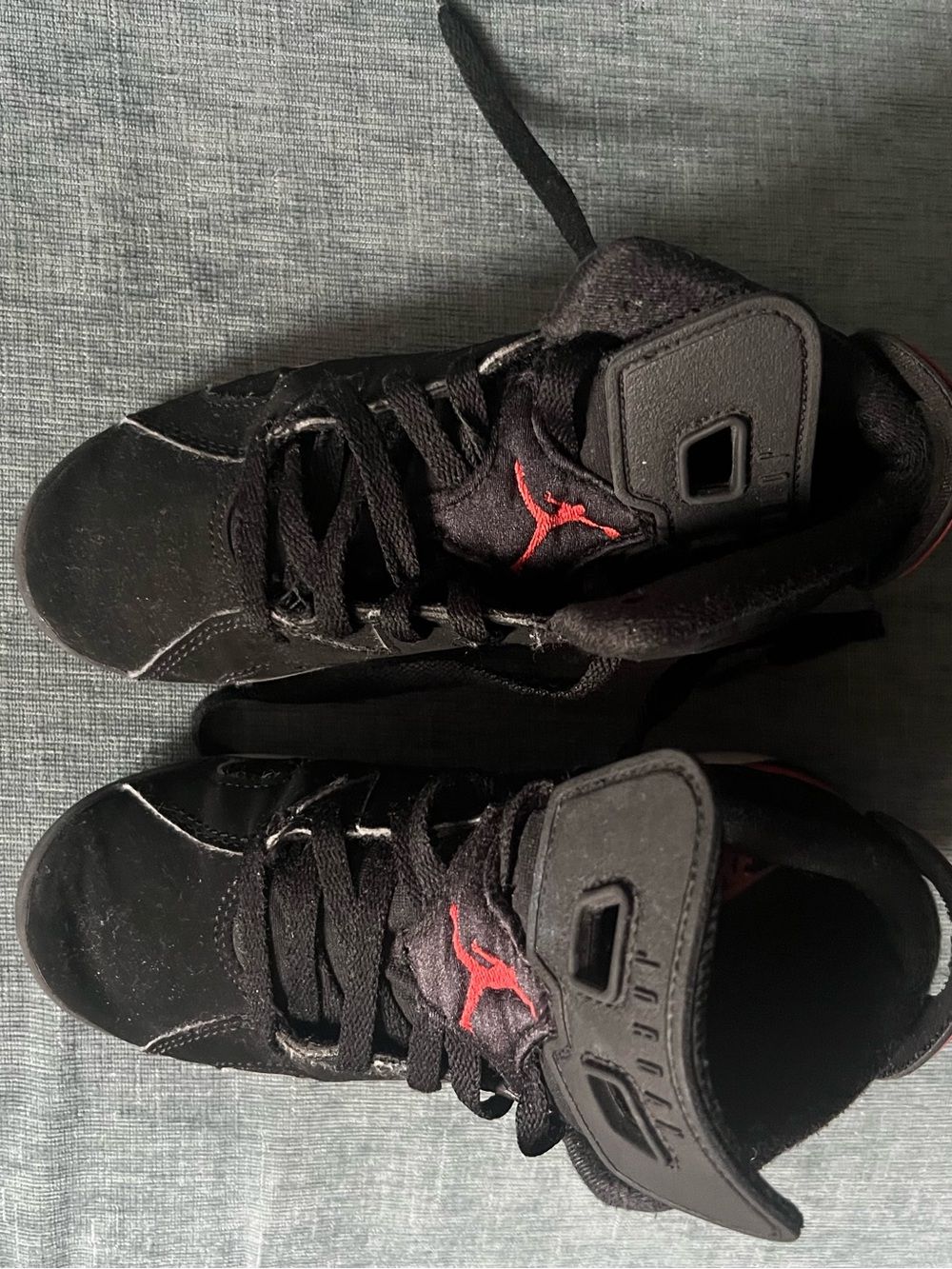 Jordan Kids Black Sneakers with Red Jumpman